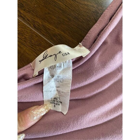 Sage S Pink spaghetti strap v neck bodysuit - Picture 2 of 3